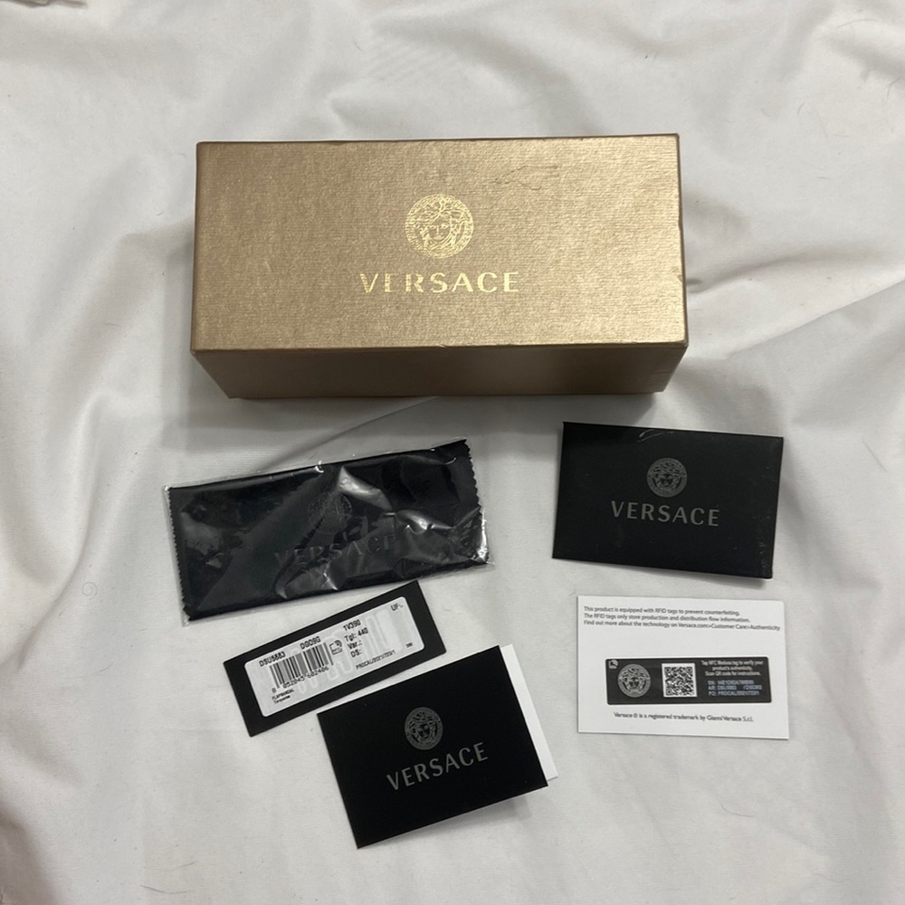 Versace sunglasses box with authenticity booklet, wipe cloth,tag,case set